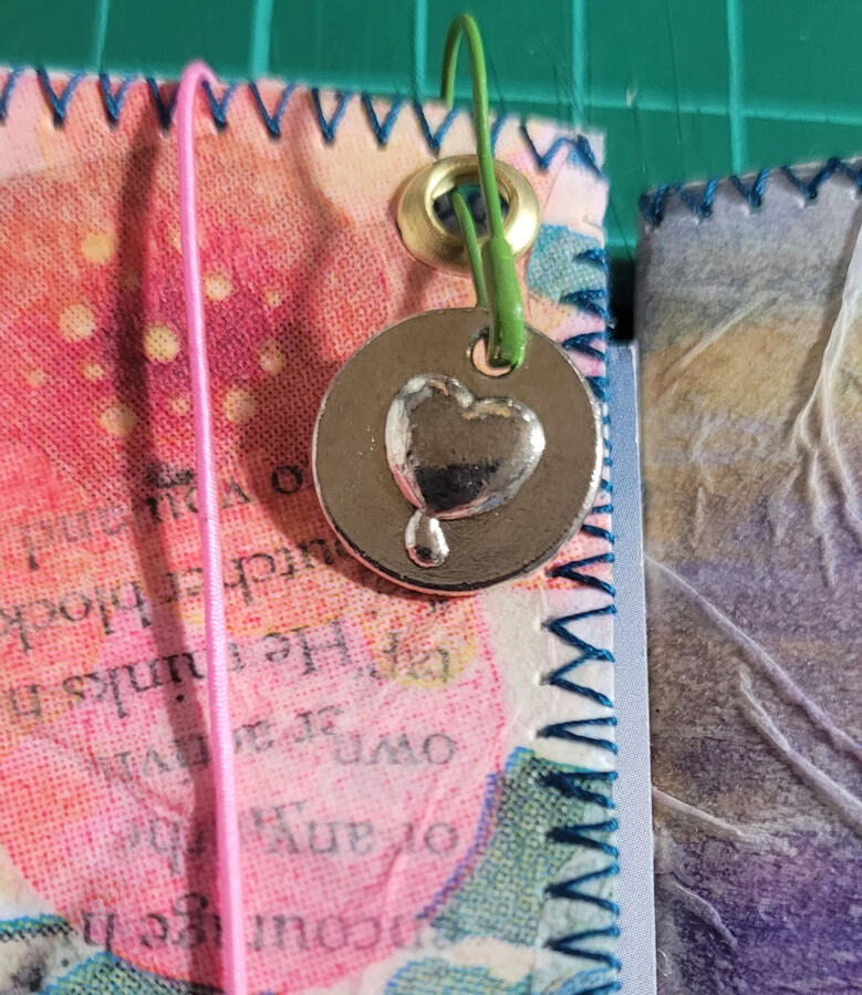 Just a cute little charm to add to the appeal. Just a cute little charm to add to the appeal.